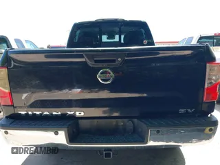 2016 Nissan Titan Platinum Reserve z VIN 1N6BA1F29GN505226, wystawiony jako IAAI lot #42016948 z przebiegiem 176 821 mil mil oraz . Historia ofert i sprzedaży dostępna na DreamBid. Obrazek 16.