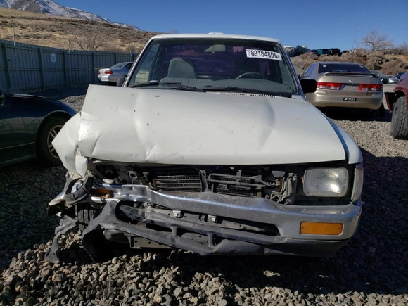 1994 Toyota Pickup DX z VIN JT4RN81P0R5200010, wystawiony jako Copart lot #89184805 z przebiegiem 123 270 mil mil oraz Szkoda całkowita • Salvage title. Historia ofert i sprzedaży dostępna na DreamBid. Obrazek 5.