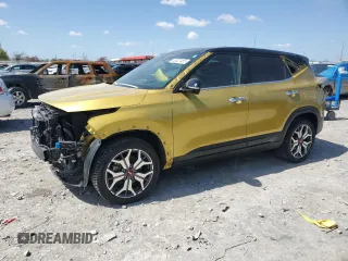 2021 Kia Seltos SX with VIN KNDETCA23M7213245, listed as a Copart auction lot 52227485 with 52,431 mi miles and Salvage Title. Bid and sale history available at carsss.com. Image 1.