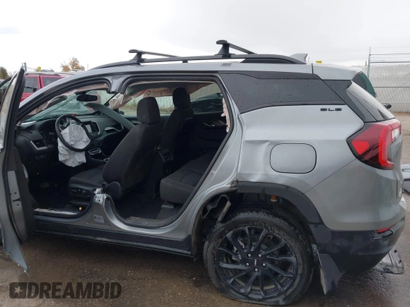 2023 GMC Terrain SLE z VIN 3GKALTEG8PL208986, wystawiony jako IAAI lot #40679682 z przebiegiem 11 023 mil mil oraz . Historia ofert i sprzedaży dostępna na DreamBid. Obrazek 6.