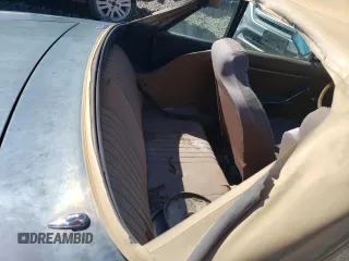 1972 FIAT 124 Spider z VIN 124CS10127996, wystawiony jako Copart lot #69366834 z przebiegiem 7 880 mil mil oraz Szkoda całkowita • Salvage title. Historia ofert i sprzedaży dostępna na DreamBid. Obrazek 10.