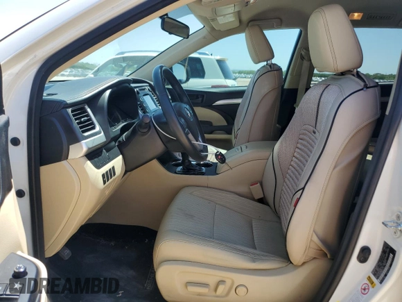 2015 Toyota Highlander LE Plus z VIN 5TDZKRFH6FS117476, wystawiony jako Copart lot #52249075 z przebiegiem 106 474 mil mil oraz Czysty tytuł • Clean title. Historia ofert i sprzedaży dostępna na DreamBid. Obrazek 7.