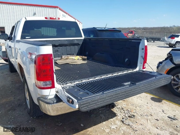 2013 GMC Sierra 1500 SLE with VIN 1GTR2VE7XDZ358423, listed as a IAAI auction lot 41727698 with 144,200 mi miles. Bid and sale history available at carsss.com. Image 3.