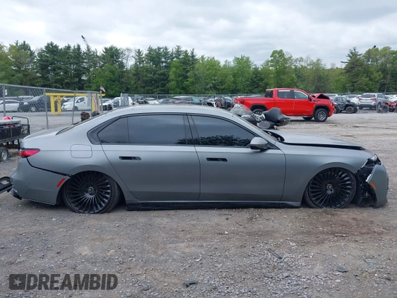 2023 BMW 7 Series 760i xDrive с VIN WBA33EJ04PCM74863, выставлен на аукционе IAAI как лот 42298285 с пробегом 22 801 миль миль и . История ставок и продаж доступна на DreamBid. Изображение 13.