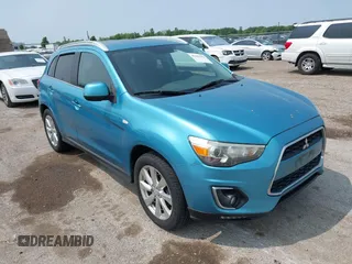 2014 Mitsubishi Outlander SE z VIN 4A4AR4AU2EE026685, wystawiony jako IAAI lot #42481070 z przebiegiem 136 279 mil mil oraz . Historia ofert i sprzedaży dostępna na DreamBid. Obrazek 1.