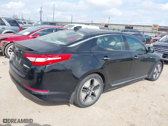 2013 Kia Optima Hybrid EX with VIN KNAGM4AD3D5046911, listed as a IAAI auction lot 41505332 with 85,305 mi miles. Bid and sale history available at carsss.com. Image 4.