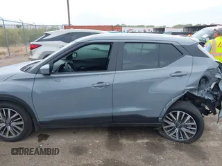 2024 Nissan Kicks SV with VIN 3N1CP5CV3RL576777, listed as a IAAI auction lot 40766968 with 1,403 mi miles. Bid and sale history available at carsss.com. Image 14.