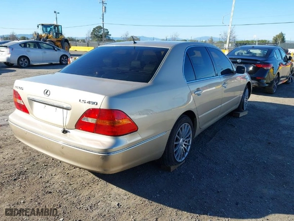 2003 Lexus LS 430 with VIN JTHBN30F830100401, listed as a IAAI auction lot 41761080 with 194,169 mi miles. Bid and sale history available at carsss.com. Image 4.