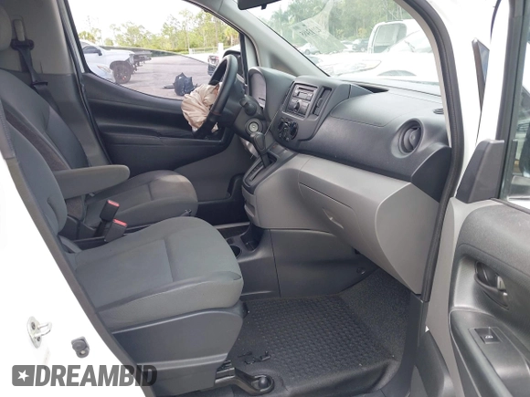 2015 Nissan NV200 SV with VIN 3N6CM0KNXFK728840, listed as a IAAI auction lot 42013485 with 138,479 mi miles. Bid and sale history available at carsss.com. Image 5.