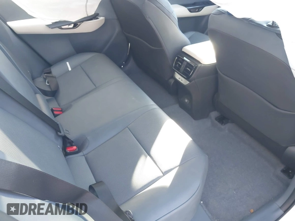 2024 Lexus RZ 300e Premium z VIN JTJABABB3RA002882, wystawiony jako IAAI lot #41262906 z przebiegiem 8 114 mil mil oraz . Historia ofert i sprzedaży dostępna na DreamBid. Obrazek 8.