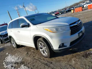 2014 Toyota Highlander LE z VIN 5TDBKRFH1ES029757, wystawiony jako IAAI lot #41420403 z przebiegiem 148 739 mil mil oraz . Historia ofert i sprzedaży dostępna na DreamBid. Obrazek 1.