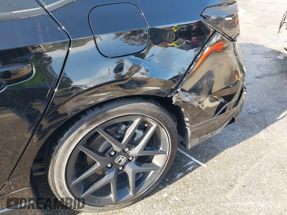2024 Honda Civic Si z VIN 2HGFE1E57RH471112, wystawiony jako IAAI lot #41981451 z przebiegiem 18 393 mil mil oraz . Historia ofert i sprzedaży dostępna na DreamBid. Obrazek 6.