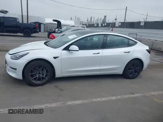2023 Tesla Model 3 с VIN 5YJ3E1EA5PF496902, выставлен на аукционе IAAI как лот 42493716 с пробегом Не указан миль и . История ставок и продаж доступна на DreamBid. Изображение 13.