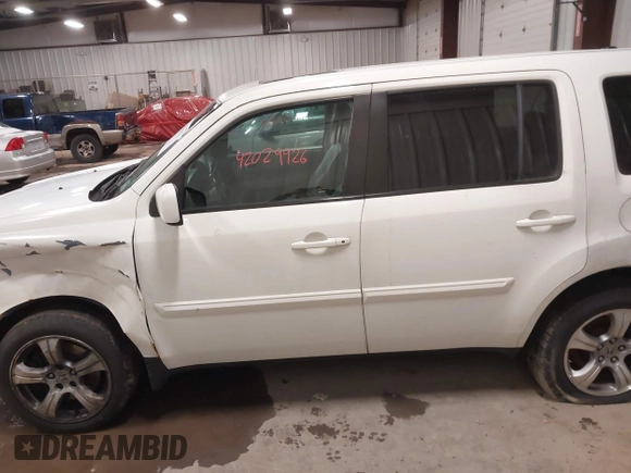 2015 Honda Pilot EX-L with VIN 5FNYF4H51FB019501, listed as a IAAI auction lot 42029926 with 170,755 mi miles and . Bid and sale history available at carsss.com. Image 14.