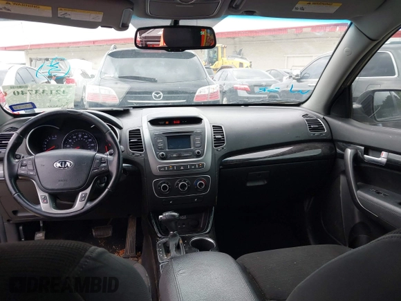 2015 Kia Sorento LX with VIN 5XYKT4A60FG659175, listed as a IAAI auction lot 42133740 with 178,406 mi miles. Bid and sale history available at carsss.com. Image 18.