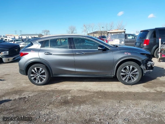2018 Infiniti QX30 Luxury with VIN SJKCH5CR6JA054067, listed as a IAAI auction lot 41691347 with NaN miles. Bid and sale history available at carsss.com. Image 14.