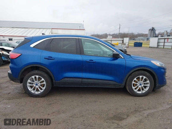 2022 Ford Escape SE with VIN 1FMCU9G69NUB89288, listed as a IAAI auction lot 41879715 with 40,737 mi miles and . Bid and sale history available at carsss.com. Image 13.