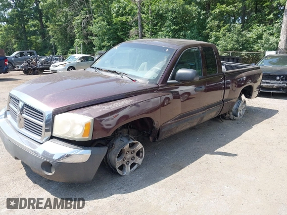 2005 Dodge Dakota SLT with VIN 1D7HE42N05S193871, listed as a IAAI auction lot 42587320 with 130,122 mi miles and . Bid and sale history available at DreamBid. Image 2.