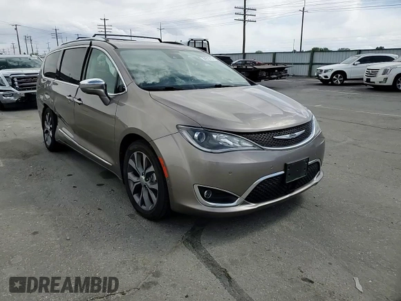 2017 Chrysler Pacifica Limited z VIN 2C4RC1GG5HR759865, wystawiony jako Copart lot #56431515 z przebiegiem 93 473 mil mil oraz Szkoda całkowita • Salvage title. Historia ofert i sprzedaży dostępna na DreamBid. Obrazek 14.