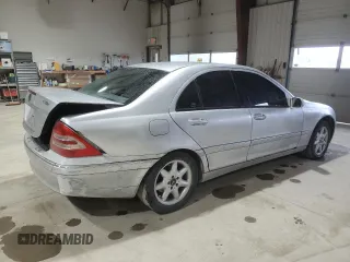 2002 Mercedes-Benz C 230/260/280/320 with VIN WDBRF64JX2E005125, listed as a Copart auction lot 45976765 with 257,456 mi miles and Salvage Title. Bid and sale history available at DreamBid. Image 3.