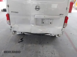 2021 Nissan NV200 S z VIN 3N6CM0KN1MK703807, wystawiony jako IAAI lot #42236648 z przebiegiem 78 438 mil mil oraz . Historia ofert i sprzedaży dostępna na DreamBid. Obrazek 6.