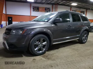 2015 Dodge Journey Crossroad z VIN 3C4PDDGGXFT519212, wystawiony jako Copart lot #46250663 z przebiegiem 128 417 mil mil oraz Szkoda całkowita • Salvage title. Historia ofert i sprzedaży dostępna na DreamBid. Obrazek 1.