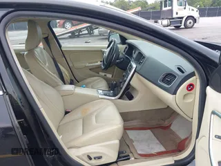 2012 Volvo S60 T5 with VIN YV1622FS1C2088990, listed as a IAAI auction lot 42675481 with 208,000 mi miles and . Bid and sale history available at DreamBid. Image 5.