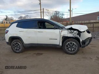 2024 Jeep Compass Trailhawk с VIN 3C4NJDDN7RT131393, выставлен на аукционе IAAI как лот 41217550 с пробегом 8 215 миль миль и . История ставок и продаж доступна на DreamBid. Изображение 13.