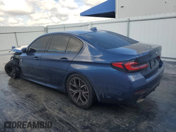 2021 BMW 5 Series 540i with VIN WBA53BJ09MCF41902, listed as a Copart auction lot 42562425 with 71,719 mi miles and Clean Title. Bid and sale history available at DreamBid. Image 2.