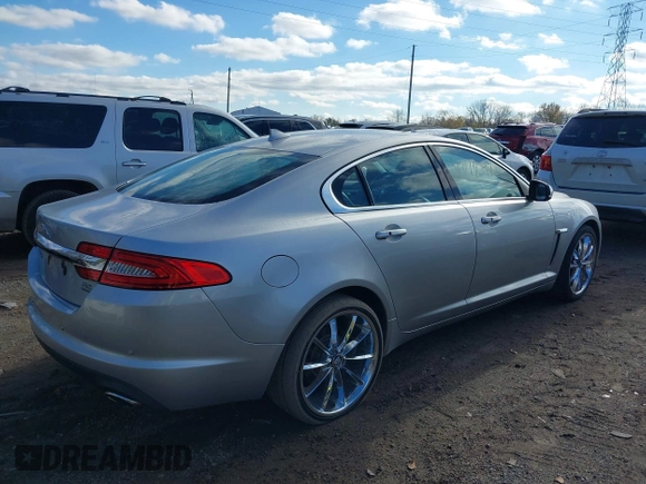 2013 Jaguar XF V6 SC with VIN SAJWJ0EF6D8S81203, listed as a IAAI auction lot 40783947 with 77,727 mi miles. Bid and sale history available at carsss.com. Image 4.