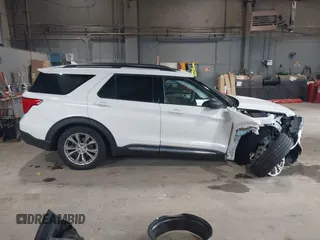 2023 Ford Explorer XLT с VIN 1FMSK8DH8PGC42744, выставлен на аукционе IAAI как лот 42436176 с пробегом 11 840 миль миль и . История ставок и продаж доступна на DreamBid. Изображение 13.
