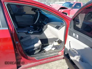 2016 Hyundai Sonata SE with VIN 5NPE24AF3GH419614, listed as a IAAI auction lot 38631601 with 109,157 mi miles and . Bid and sale history available at carsss.com. Image 5.