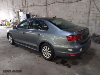2013 Volkswagen Jetta Sedan Hybrid SE with VIN 3VW637AJ4DM268776, listed as a IAAI auction lot 39229918 with 167,870 mi miles. Bid and sale history available at carsss.com. Image 3.