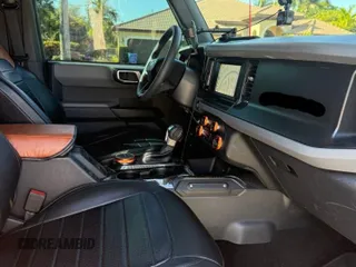 2022 Ford Bronco with VIN 1FMEE5BPXNLB91071, listed as a Copart auction lot 53192765 with 5,263 mi miles and Clean Title. Bid and sale history available at DreamBid. Image 5.