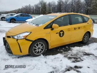 2015 Toyota Prius Two with VIN JTDZN3EU1FJ021383, listed as a Copart auction lot 45040275 with 264,757 mi miles and Clean Title. Bid and sale history available at DreamBid. Image 1.