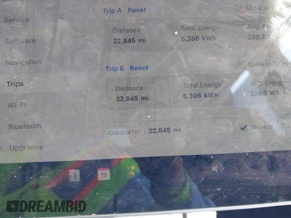 2024 Tesla Model Y z VIN 7SAYGDED2RF032628, wystawiony jako IAAI lot #42507569 z przebiegiem 22 845 mil mil oraz . Historia ofert i sprzedaży dostępna na DreamBid. Obrazek 7.