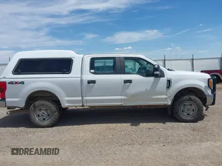 2017 Ford F-250 Lariat с VIN 1FT7W2B62HEE33764, выставлен на аукционе IAAI как лот 42178302 с пробегом 188 328 миль миль и . История ставок и продаж доступна на DreamBid. Изображение 13.