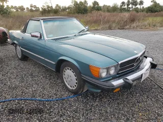 1986 Mercedes-Benz 560 with VIN WDBBA48D8GA051415, listed as a Copart auction lot 74110094 with 35,472 mi miles and Non Repairable. Bid and sale history available at carsss.com. Image 4.