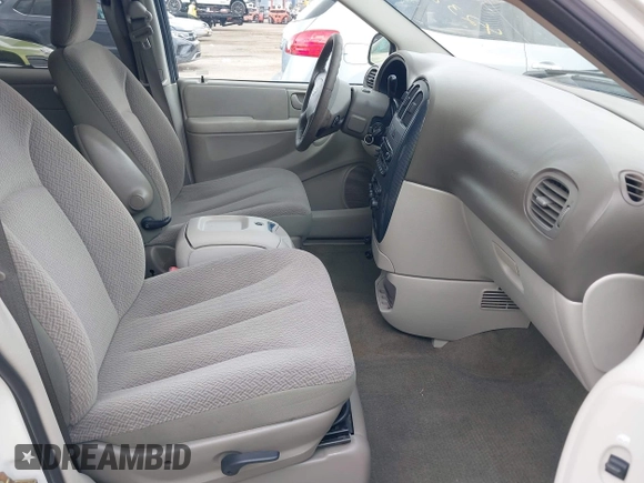 2006 Dodge Grand Caravan SXT z VIN 2D4GP44L56R908659, wystawiony jako IAAI lot #42382993 z przebiegiem 141 088 mil mil oraz . Historia ofert i sprzedaży dostępna na DreamBid. Obrazek 5.