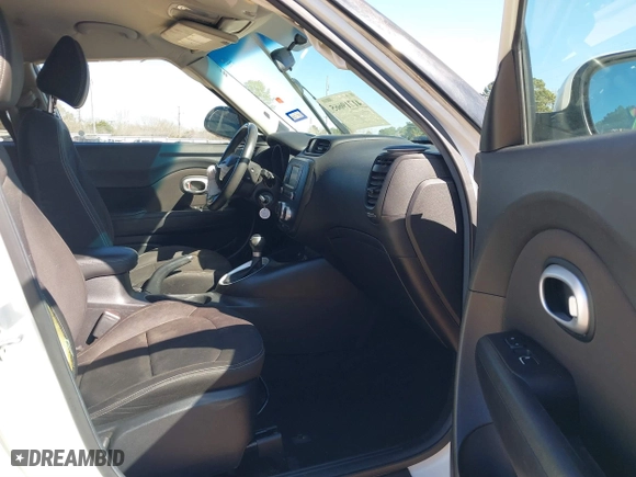 2017 Kia Soul with VIN KNDJN2A25H7446083, listed as a IAAI auction lot 41719665 with 54,980 mi miles. Bid and sale history available at carsss.com. Image 5.