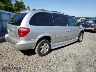 2005 Dodge Caravan SXT with VIN 2D4GP44L85R210500, listed as a Copart auction lot 50492545 with 123,598 mi miles and Clean Title. Bid and sale history available at carsss.com. Image 3.