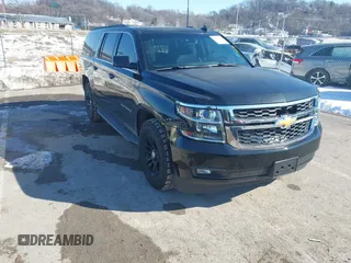 2015 Chevrolet Suburban LT with VIN 1GNSKJKC8FR687191, listed as a IAAI auction lot 41653268 with 193,885 mi miles. Bid and sale history available at carsss.com. Image 1.