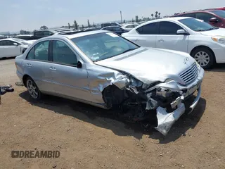 2003 Mercedes-Benz C 240 z VIN WDBRF61JX3E014283, wystawiony jako IAAI lot #42374919 z przebiegiem 181 694 mil mil oraz . Historia ofert i sprzedaży dostępna na DreamBid. Obrazek 1.