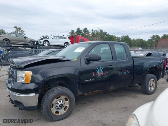 2011 GMC Sierra 2500HD Work Truck with VIN 1GT22ZCG1BZ464817, listed as a IAAI auction lot 42005759 with 196,243 mi miles. Bid and sale history available at carsss.com. Image 14.