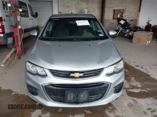 2019 Chevrolet Sonic LT z VIN 1G1JD5SB2K4144335, wystawiony jako IAAI lot #42479272 z przebiegiem 111 453 mil mil oraz . Historia ofert i sprzedaży dostępna na DreamBid. Obrazek 11.