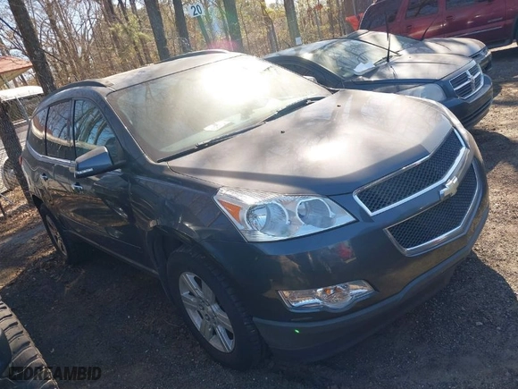 2011 Chevrolet Traverse LT w/1LT with VIN 1GNKRGED4BJ166772, listed as a IAAI auction lot 41648847 with 205,090 mi miles. Bid and sale history available at carsss.com. Image 1.