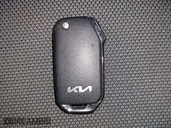 2022 Kia Forte LXS z VIN 3KPF24AD7NE497091, wystawiony jako IAAI lot #41894884 z przebiegiem 36 451 mil mil oraz . Historia ofert i sprzedaży dostępna na DreamBid. Obrazek 11.
