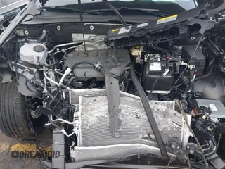 2024 Volkswagen Atlas SE z VIN 1V2WR2CA2RC594326, wystawiony jako IAAI lot #41471154 z przebiegiem 1 610 mil mil oraz . Historia ofert i sprzedaży dostępna na DreamBid. Obrazek 10.