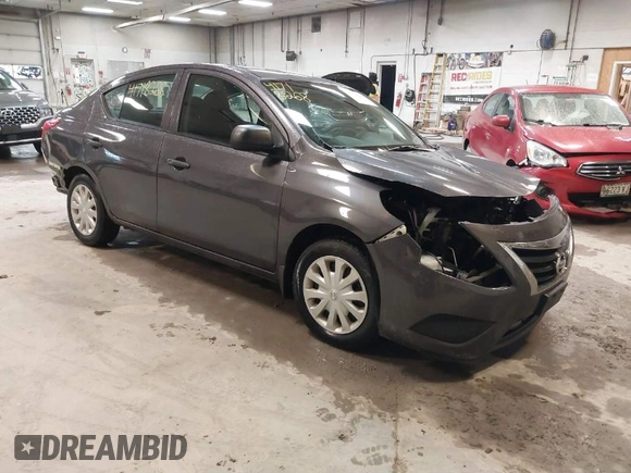 2015 Nissan Versa SV with VIN 3N1CN7AP6FL953216, listed as a IAAI auction lot 41718268 with 118,379 mi miles. Bid and sale history available at carsss.com. Image 1.