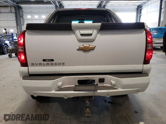 2007 Chevrolet Avalanche 1LT z VIN 3GNEK12327G109165, wystawiony jako Copart lot #85896634 z przebiegiem 168 822 mil mil oraz Szkoda całkowita • Salvage title. Historia ofert i sprzedaży dostępna na DreamBid. Obrazek 6.
